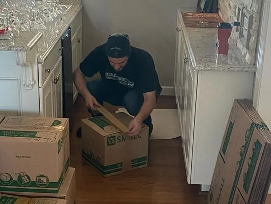 Holland Movers LLC